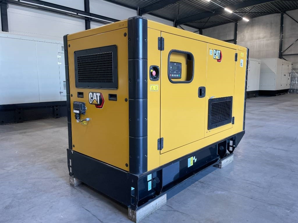 CAT DE65E0 - 65 kVA Generator - DPX-18010 - Set generatora: slika 2 CAT DE65E0 - 65 kVA Generator - DPX-18010 - Set generatora: slika 2