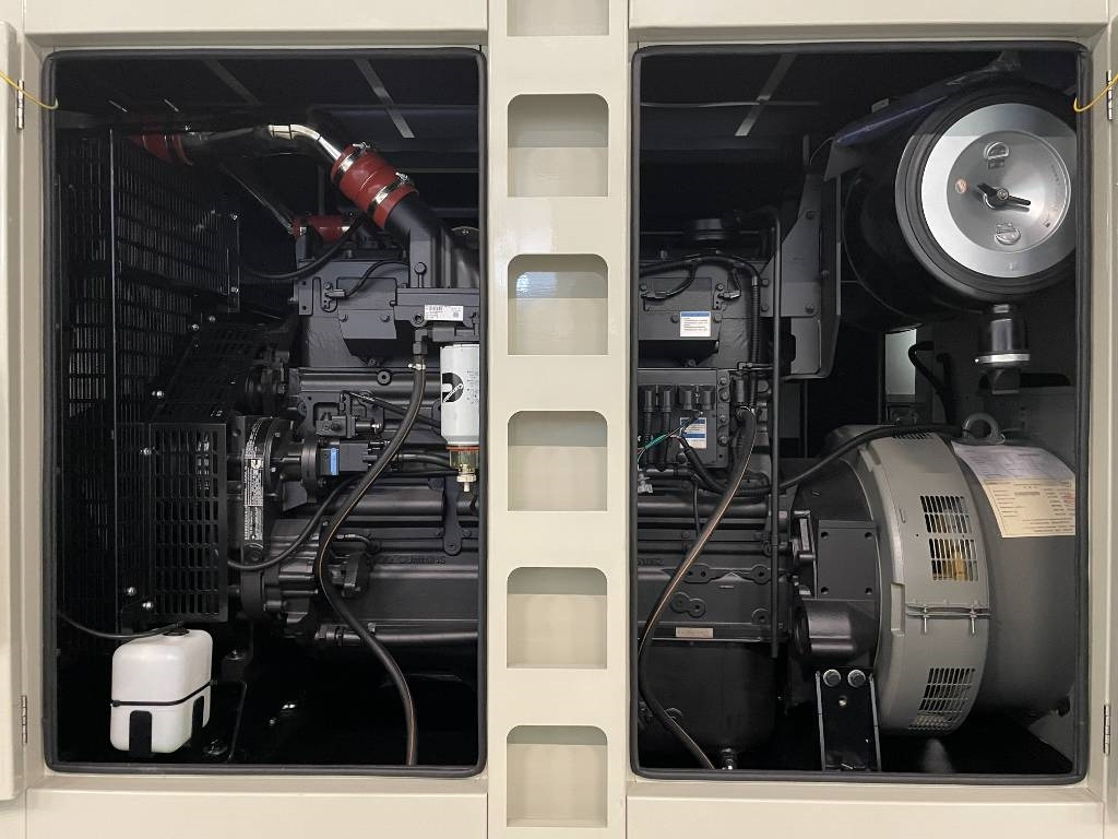 Novu Set generatora Cummins QSNT-G3 - 440 kVA Generator - DPX-19844: slika 13 Novu Set generatora Cummins QSNT-G3 - 440 kVA Generator - DPX-19844: slika 13