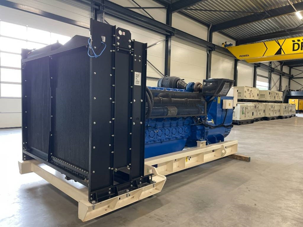 FG Wilson P1250-1 - 1250 kVA Surplus Genset - DPX-25089 - Set generatora: slika 4 FG Wilson P1250-1 - 1250 kVA Surplus Genset - DPX-25089 - Set generatora: slika 4