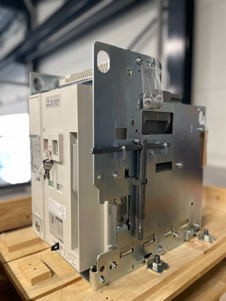 Mitsubishi Circuit breaker 1250A - AE1250-SW 3P - DPX-12648 - Građevinska mašina: slika 5 Mitsubishi Circuit breaker 1250A - AE1250-SW 3P - DPX-12648 - Građevinska mašina: slika 5