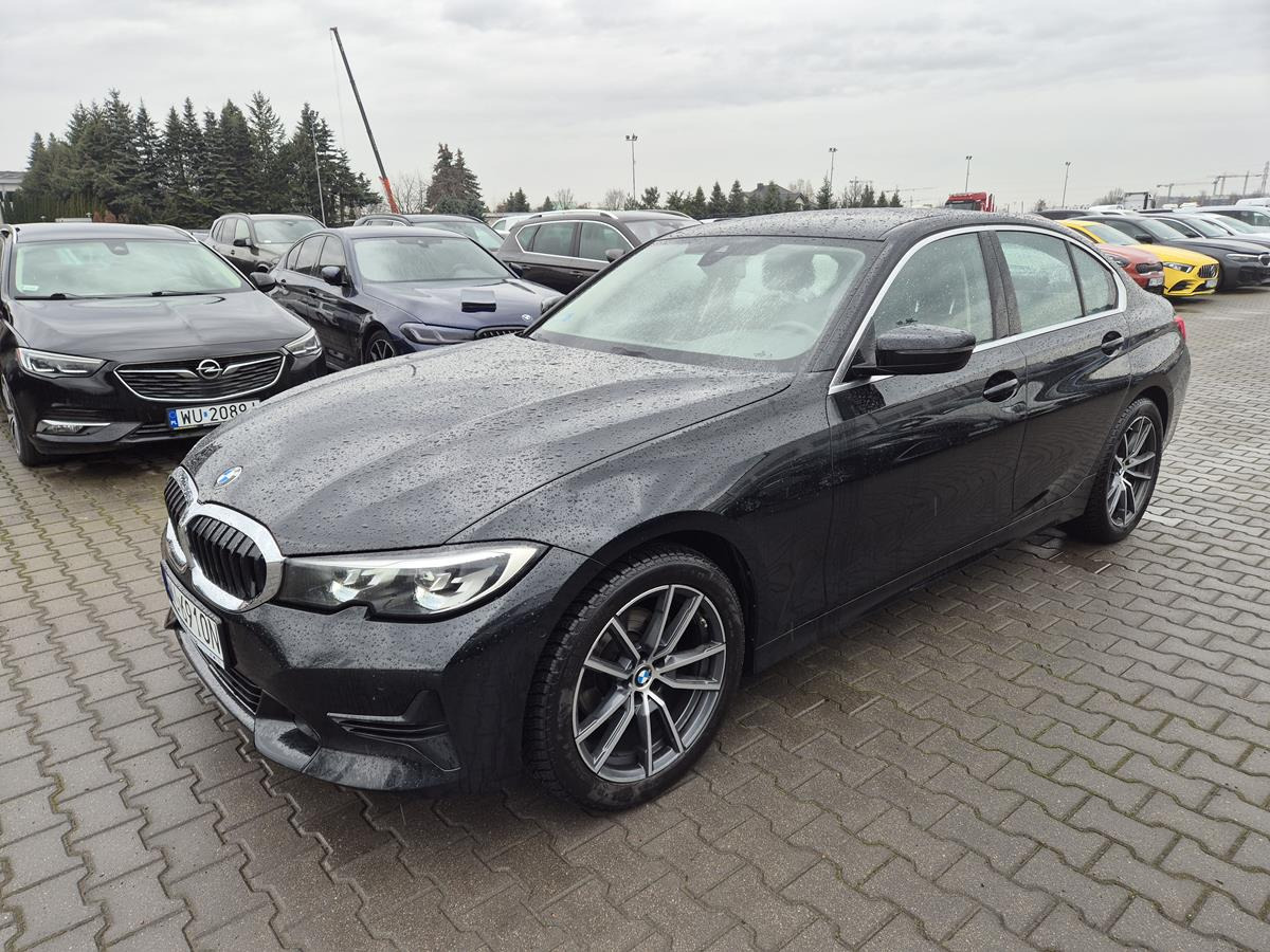 BMW 320I XDRIVE SEDAN - Automobil: slika 3 BMW 320I XDRIVE SEDAN - Automobil: slika 3