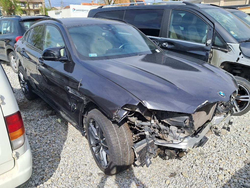 BMW X4 M COMPETITION SUV - SUV: slika 1 BMW X4 M COMPETITION SUV - SUV: slika 1
