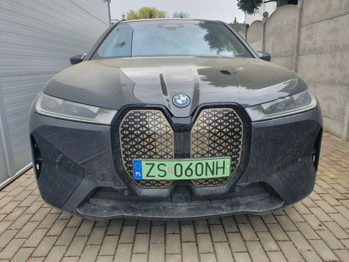 BMW iX XDRIVE40 SUV - SUV: slika 5 BMW iX XDRIVE40 SUV - SUV: slika 5