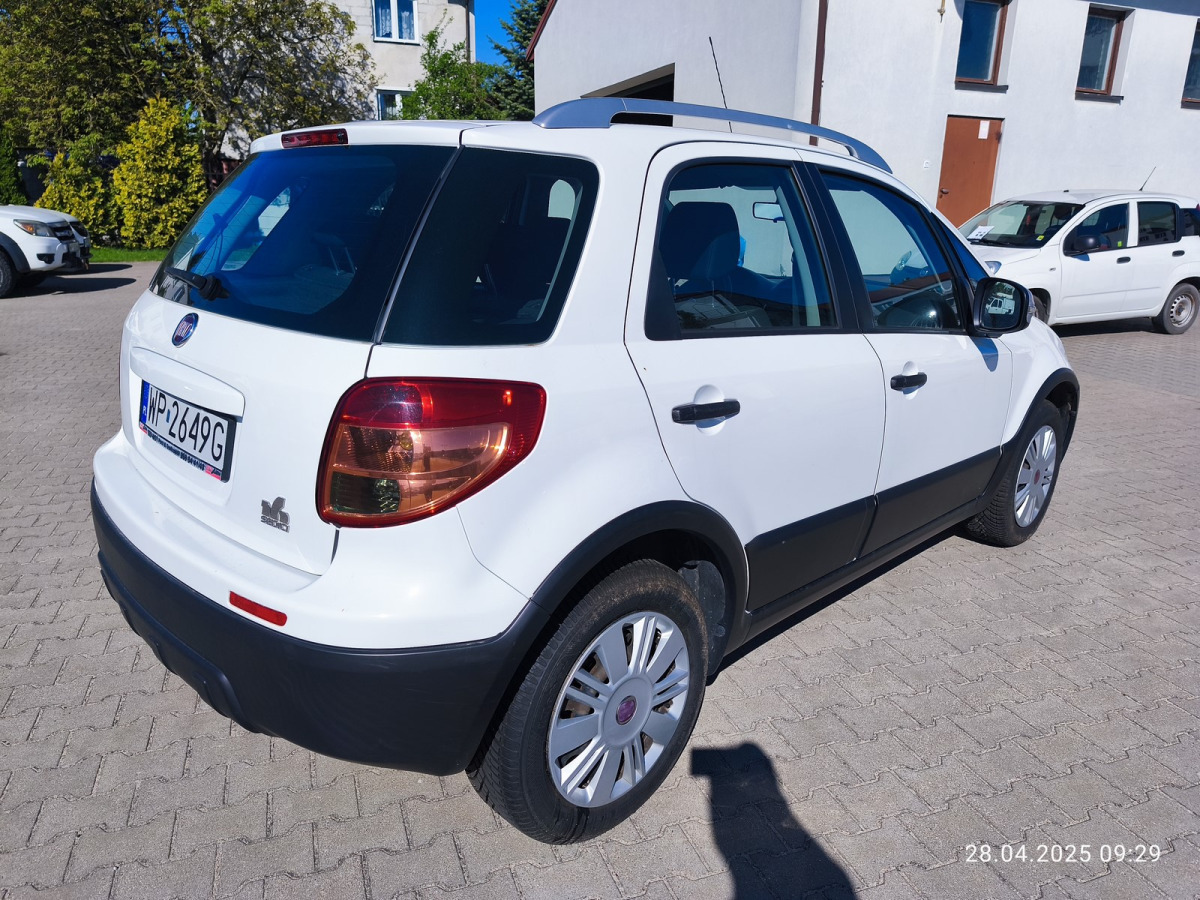FIAT SEDICI MINIVAN - Automobil: slika 3 FIAT SEDICI MINIVAN - Automobil: slika 3