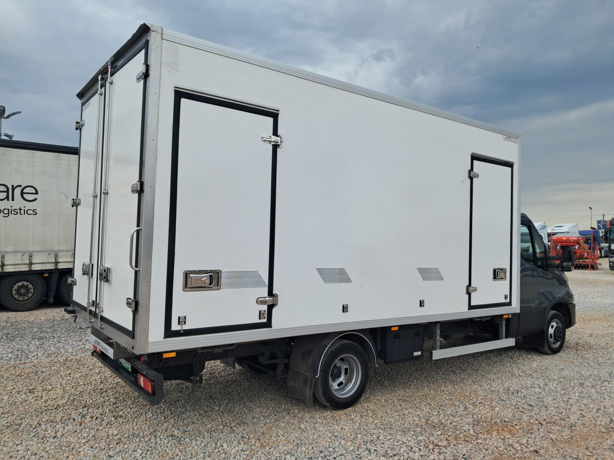 IVECO DAILY 50C18 CHŁODNIA/IZOTERMA - Dostavno vozilo hladnjača: slika 4 IVECO DAILY 50C18 CHŁODNIA/IZOTERMA - Dostavno vozilo hladnjača: slika 4