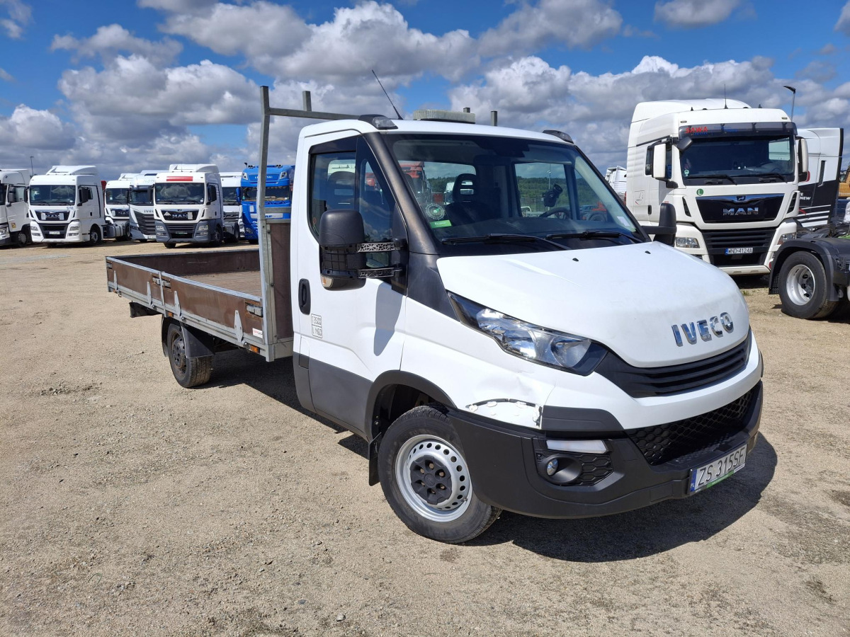 IVECO DAILY DOKA - Dostavno vozilo sa duplom kabinom: slika 1 IVECO DAILY DOKA - Dostavno vozilo sa duplom kabinom: slika 1