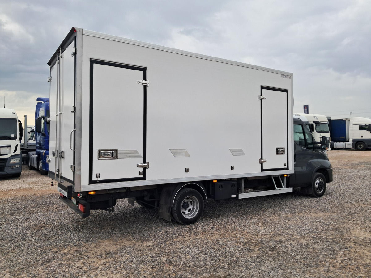 IVECO DAILY IZOTERMICZNY - Dostavno vozilo hladnjača: slika 4 IVECO DAILY IZOTERMICZNY - Dostavno vozilo hladnjača: slika 4