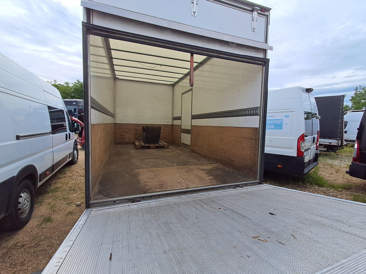 IVECO DAILY KONTENER Z WINDĄ - Kamion sa zatvorenim sandukom: slika 5 IVECO DAILY KONTENER Z WINDĄ - Kamion sa zatvorenim sandukom: slika 5