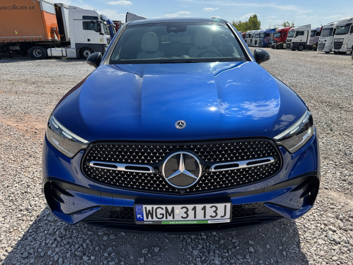 MERCEDES BENZ GLC 300 DE 4MATIC SUV - SUV: slika 3 MERCEDES BENZ GLC 300 DE 4MATIC SUV - SUV: slika 3