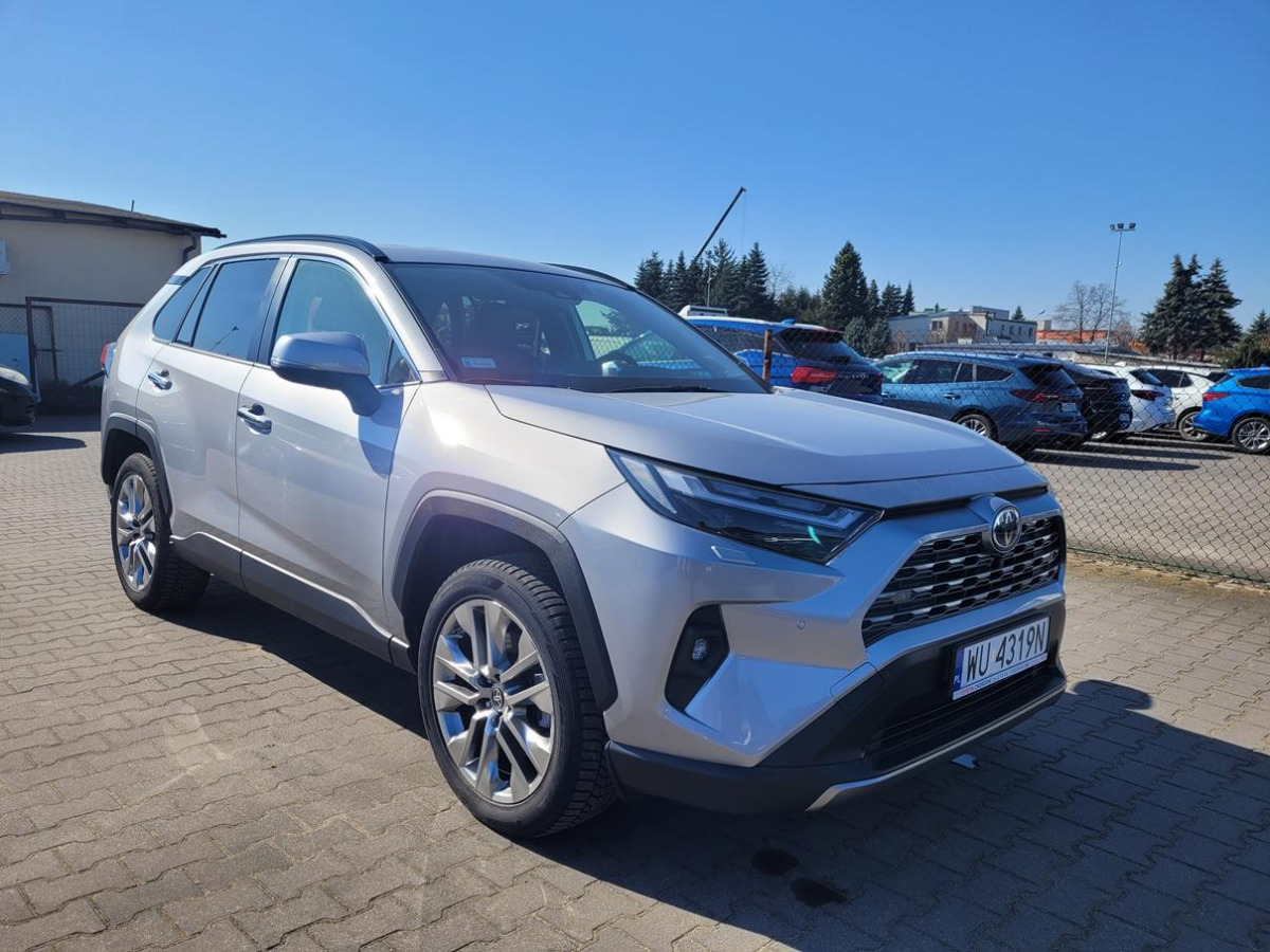 TOYOTA RAV4 SUV - SUV: slika 1 TOYOTA RAV4 SUV - SUV: slika 1