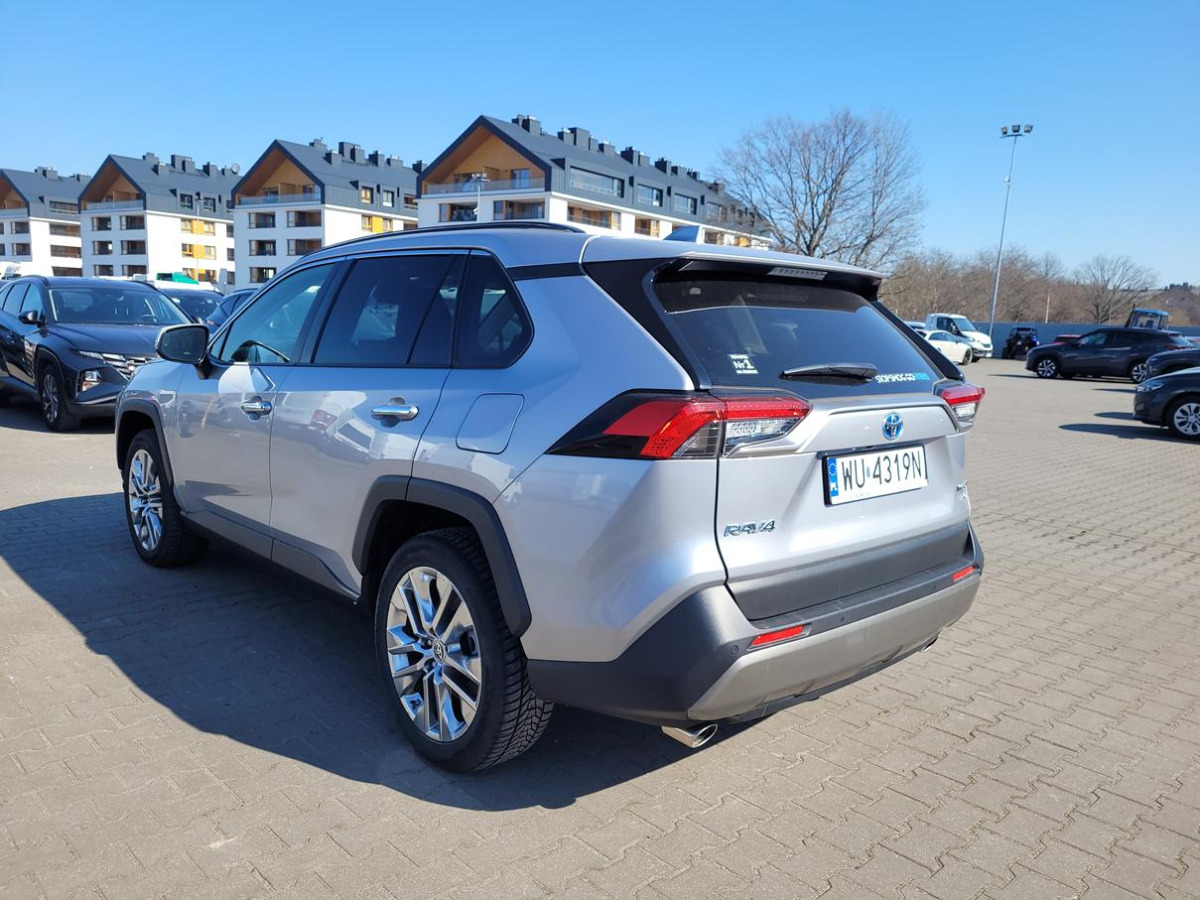 TOYOTA RAV4 SUV - SUV: slika 4 TOYOTA RAV4 SUV - SUV: slika 4