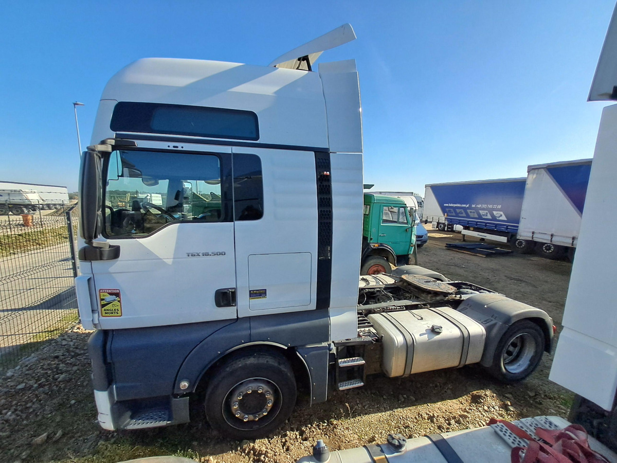 MAN TGX 18.510 CIĄGNIK SIODŁOWY - Tegljač: slika 3 MAN TGX 18.510 CIĄGNIK SIODŁOWY - Tegljač: slika 3