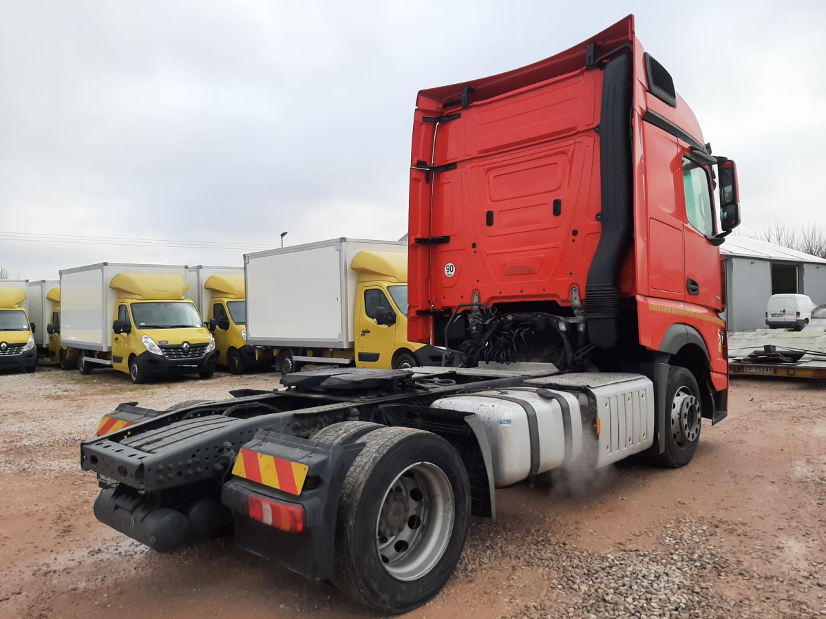 MERCEDES BENZ ACTROS CIĄGNIK SIODŁOWY - Tegljač: slika 5 MERCEDES BENZ ACTROS CIĄGNIK SIODŁOWY - Tegljač: slika 5