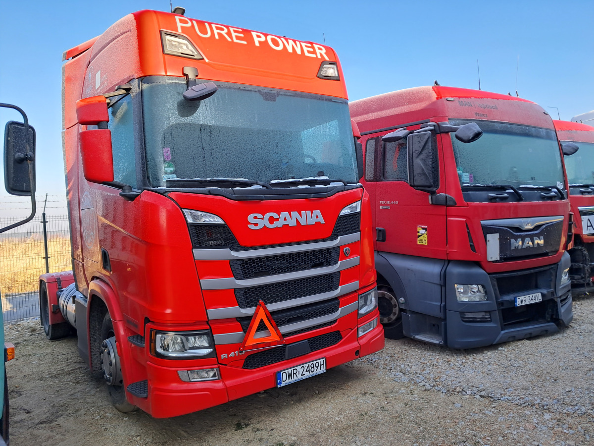 SCANIA R410 CIĄGNIK SIODŁOWY - Tegljač: slika 1 SCANIA R410 CIĄGNIK SIODŁOWY - Tegljač: slika 1