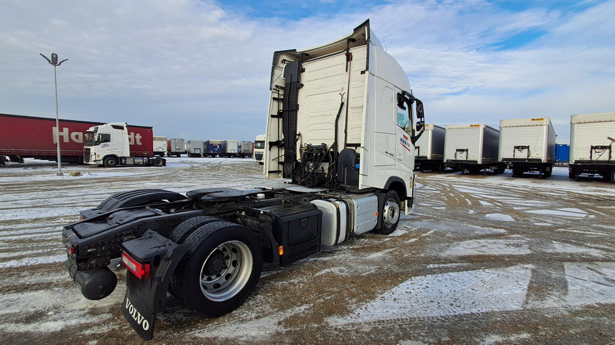 VOLVO FH 460 CIĄGNIK SIODŁOWY - Tegljač: slika 5 VOLVO FH 460 CIĄGNIK SIODŁOWY - Tegljač: slika 5