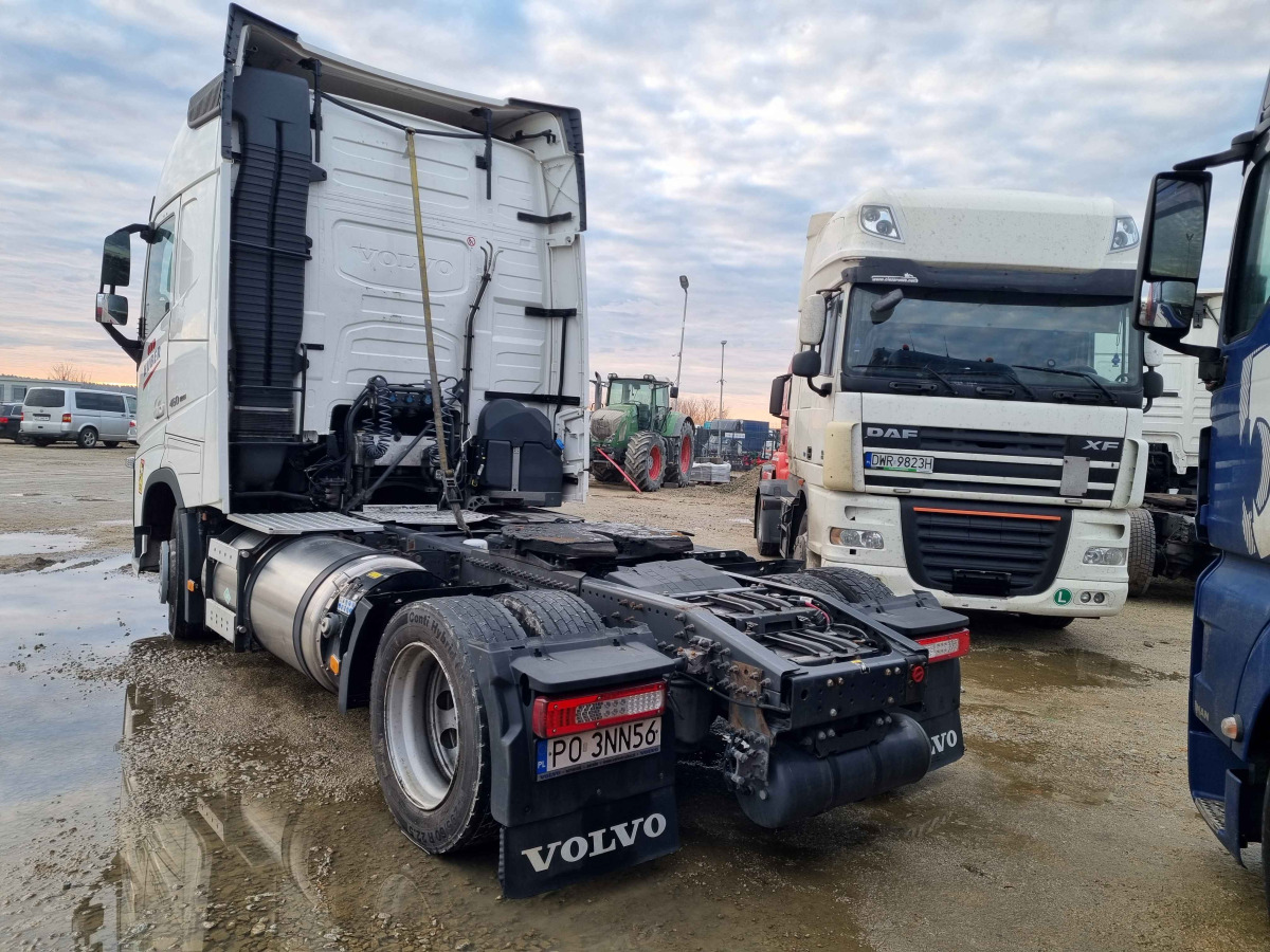 VOLVO FH 460 CIĄGNIK SIODŁOWY - Tegljač: slika 5 VOLVO FH 460 CIĄGNIK SIODŁOWY - Tegljač: slika 5
