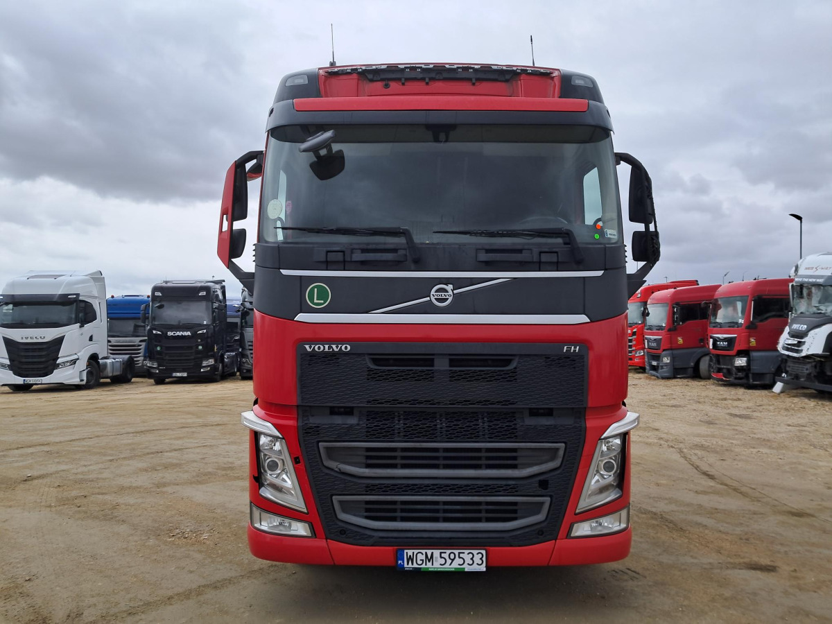 VOLVO FH CIĄGNIK SIODŁOWY - Tegljač: slika 3 VOLVO FH CIĄGNIK SIODŁOWY - Tegljač: slika 3