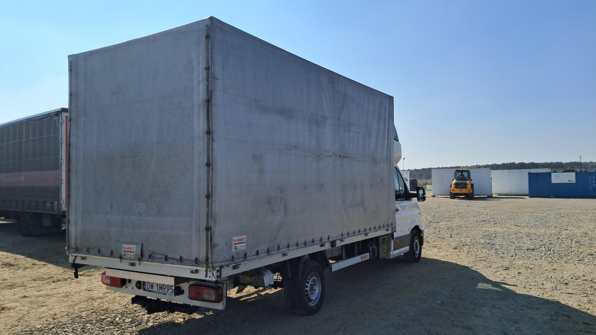 VOLKSWAGEN CRAFTER PLANDEKA - Dostavno vozilo sa ceradom: slika 5 VOLKSWAGEN CRAFTER PLANDEKA - Dostavno vozilo sa ceradom: slika 5