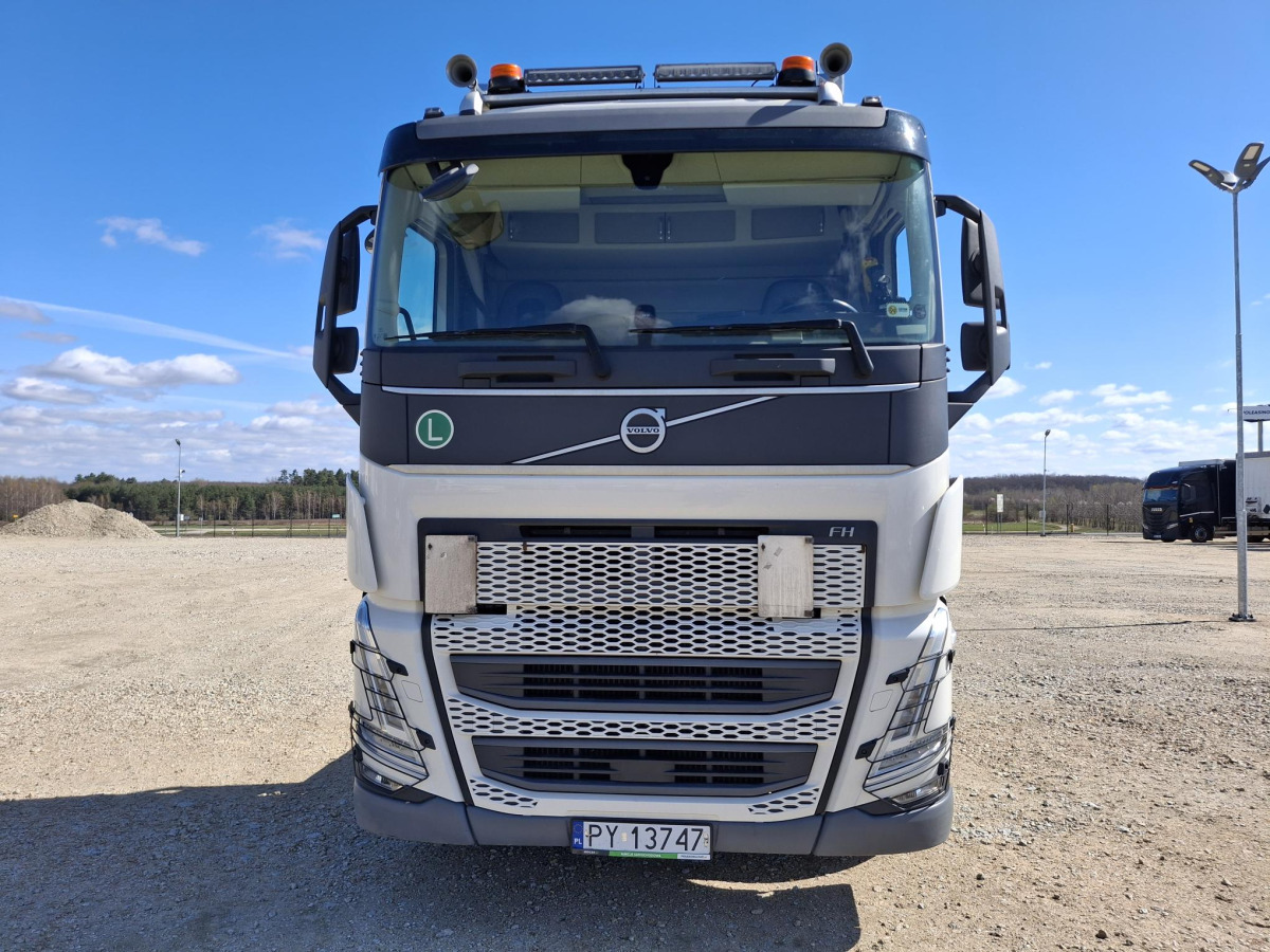 VOLVO FH HAKOWIEC - Kamion sa hidrauličnom kukom: slika 3 VOLVO FH HAKOWIEC - Kamion sa hidrauličnom kukom: slika 3