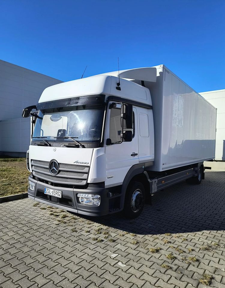 Mercedes-Benz Atego 1221 L - Kamion sa zatvorenim sandukom: slika 1 Mercedes-Benz Atego 1221 L - Kamion sa zatvorenim sandukom: slika 1