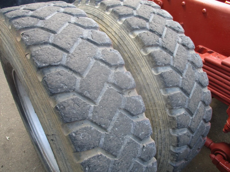 Kamion sa golom šasijom i zatvorenom kabinom MAN 26.280 , 6x4 , ZF Manual , Spring suspension: slika 16