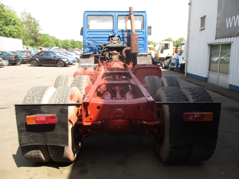 Kamion sa golom šasijom i zatvorenom kabinom MAN 26.280 , 6x4 , ZF Manual , Spring suspension: slika 7