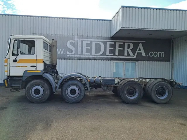 MAN 35-364 / FE 360 A , 8x4 , Spring Suspension , ZF Manual , Airco - Kamion sa golom šasijom i zatvorenom kabinom: slika 2 MAN 35-364 / FE 360 A , 8x4 , Spring Suspension , ZF Manual , Airco - Kamion sa golom šasijom i zatvorenom kabinom: slika 2