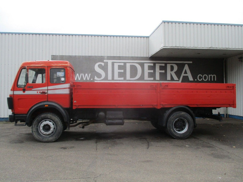 Mercedes-Benz 1626 , V8 , ZF Manual , spring suspension - Kamion sa tovarnim sandukom: slika 2 Mercedes-Benz 1626 , V8 , ZF Manual , spring suspension - Kamion sa tovarnim sandukom: slika 2
