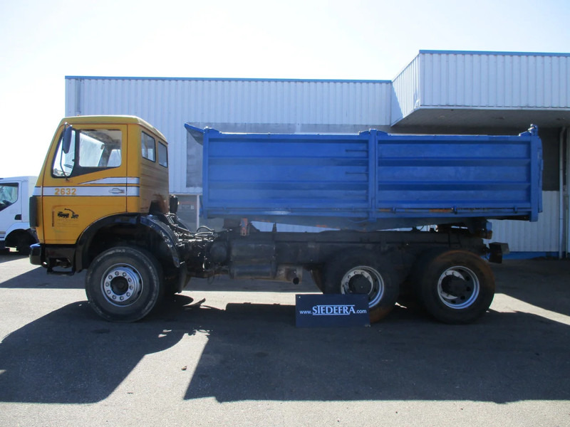 Mercedes-Benz 2632 , V10, 6x4, ZF Manual , 3 way tipper , Spring Suspension - Istovarivač: slika 2 Mercedes-Benz 2632 , V10, 6x4, ZF Manual , 3 way tipper , Spring Suspension - Istovarivač: slika 2