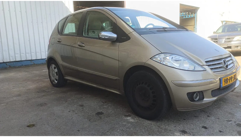 Mercedes-Benz A-Klasse 170 , Airco , leder , distrbute ketting maakt lawaai - Hečbek: slika 4 Mercedes-Benz A-Klasse 170 , Airco , leder , distrbute ketting maakt lawaai - Hečbek: slika 4