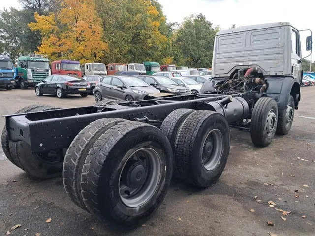 Mercedes-Benz SK 3535 ,V8 Biturbo , 8x4 ,ZF Manual , Spring Suspension - Kamion sa golom šasijom i zatvorenom kabinom: slika 3 Mercedes-Benz SK 3535 ,V8 Biturbo , 8x4 ,ZF Manual , Spring Suspension - Kamion sa golom šasijom i zatvorenom kabinom: slika 3