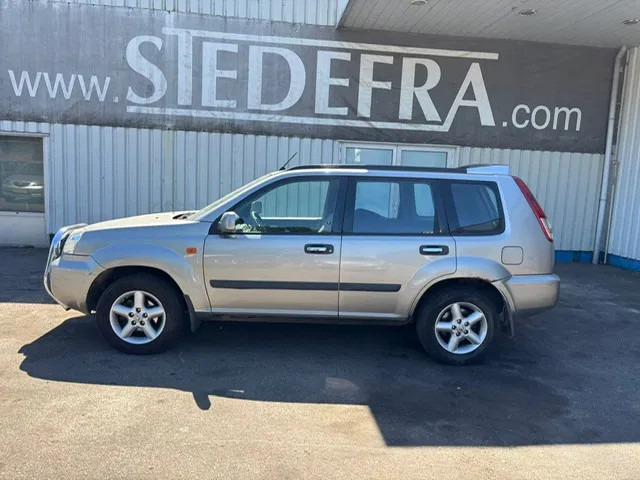 Nissan X-Trail 2.2 DCi , 4x4 , Airco , Export - Automobil: slika 2 Nissan X-Trail 2.2 DCi , 4x4 , Airco , Export - Automobil: slika 2
