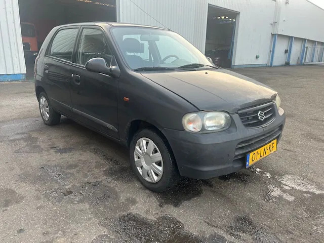 Suzuki Alto 1.0 - 16V , 5 drs. , Handel / export - Hečbek: slika 4 Suzuki Alto 1.0 - 16V , 5 drs. , Handel / export - Hečbek: slika 4