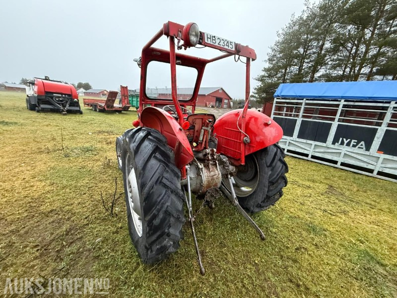 1971 Massey Ferguson 135 - Traktor: slika 3 1971 Massey Ferguson 135 - Traktor: slika 3