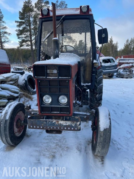 1985 CASE IH 685 - Traktor: slika 1 1985 CASE IH 685 - Traktor: slika 1