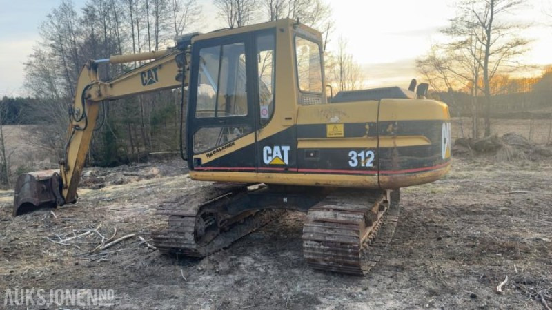 1994 Cat 312 gravemaskin med tannskuffe og pusseskuffe - Bager: slika 4 1994 Cat 312 gravemaskin med tannskuffe og pusseskuffe - Bager: slika 4