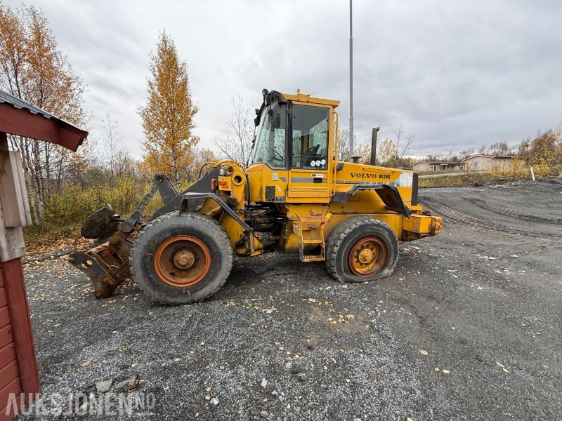 1994 Volvo L70B Hjullaster - Skuff - HK - 16812T - Utovarivač točkaš: slika 2 1994 Volvo L70B Hjullaster - Skuff - HK - 16812T - Utovarivač točkaš: slika 2