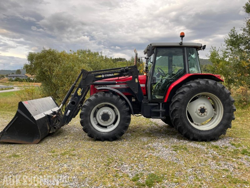 1999 Massey Ferguson 4270 med Trima laster og snøskuffe *Kun 4969 Timer* - Traktor: slika 1 1999 Massey Ferguson 4270 med Trima laster og snøskuffe *Kun 4969 Timer* - Traktor: slika 1