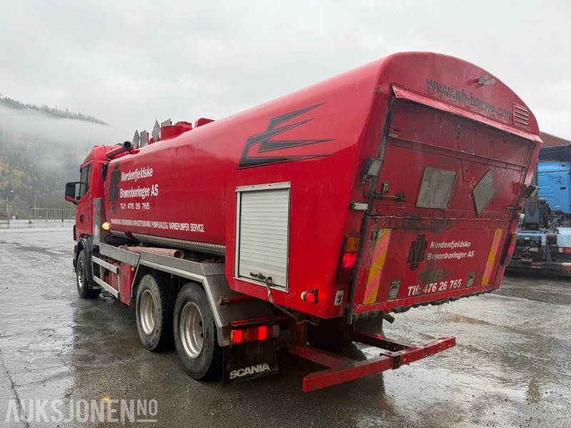 1999 Scania R124 Spyle/sugebil med Korp & Sönn påbygg - Vakuumska cisterna: slika 3 1999 Scania R124 Spyle/sugebil med Korp & Sönn påbygg - Vakuumska cisterna: slika 3