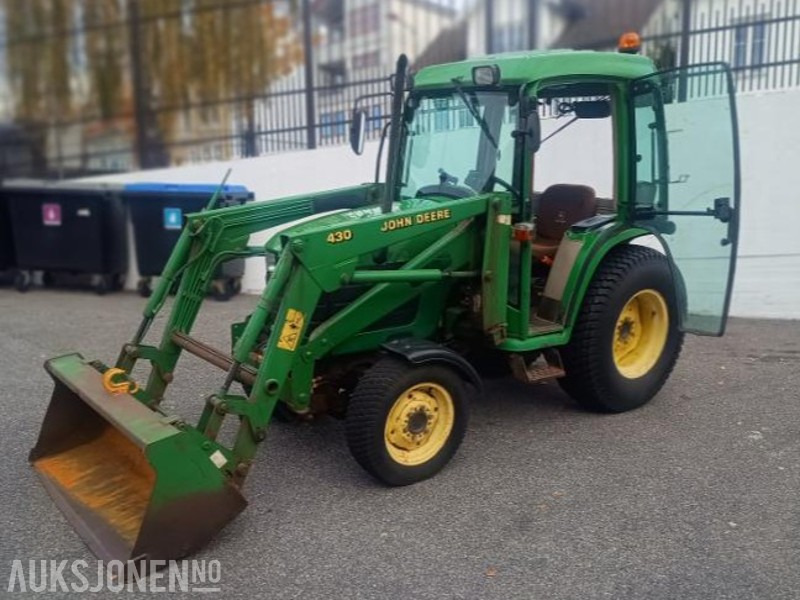 Traktor 2000 John Deere JD4400 Frontlaster Skuffe Vikplog: slika 1