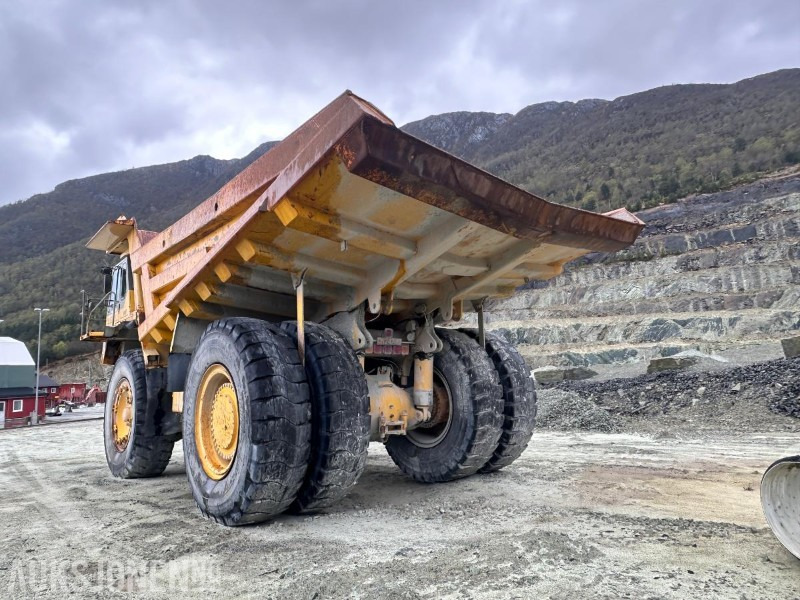 2001 Komatsu HD 785-5 Tipptruck - Kiper: slika 4 2001 Komatsu HD 785-5 Tipptruck - Kiper: slika 4