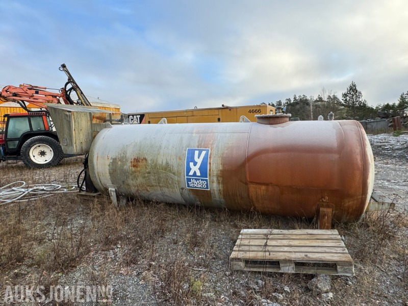 2002 Dieseltank med pumpe - Građevinska oprema: slika 5 2002 Dieseltank med pumpe - Građevinska oprema: slika 5