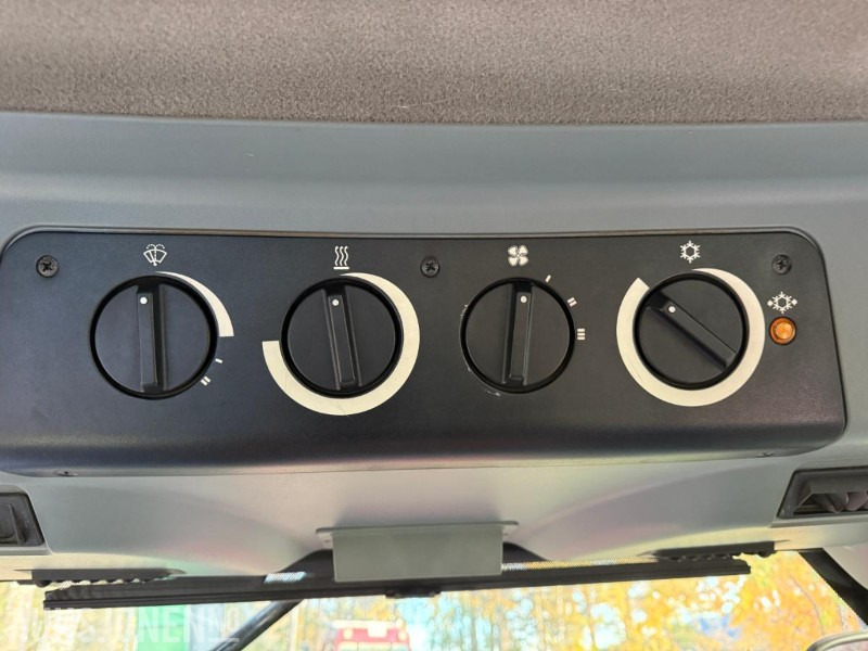 Traktor 2002 McCormick C100 m/Fronthydraulikk: slika 15 Traktor 2002 McCormick C100 m/Fronthydraulikk: slika 15