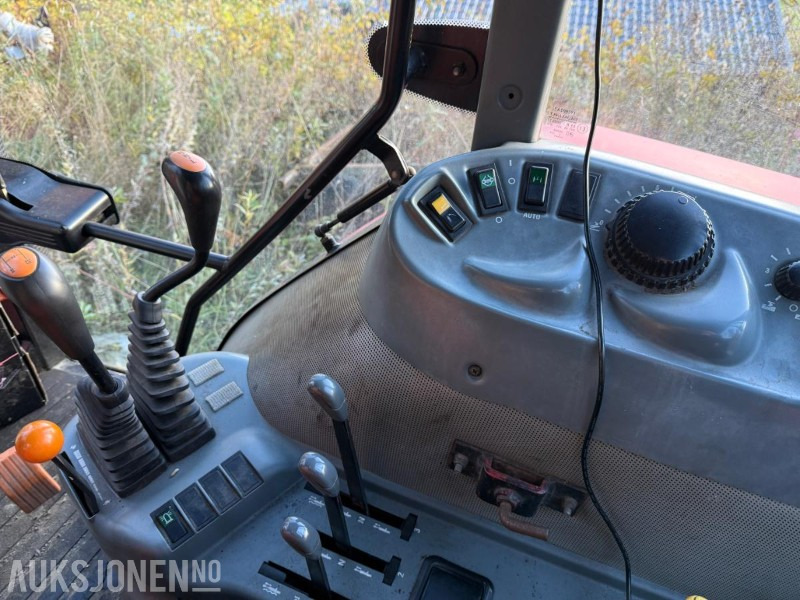 Traktor 2002 McCormick C100 m/Fronthydraulikk: slika 13 Traktor 2002 McCormick C100 m/Fronthydraulikk: slika 13