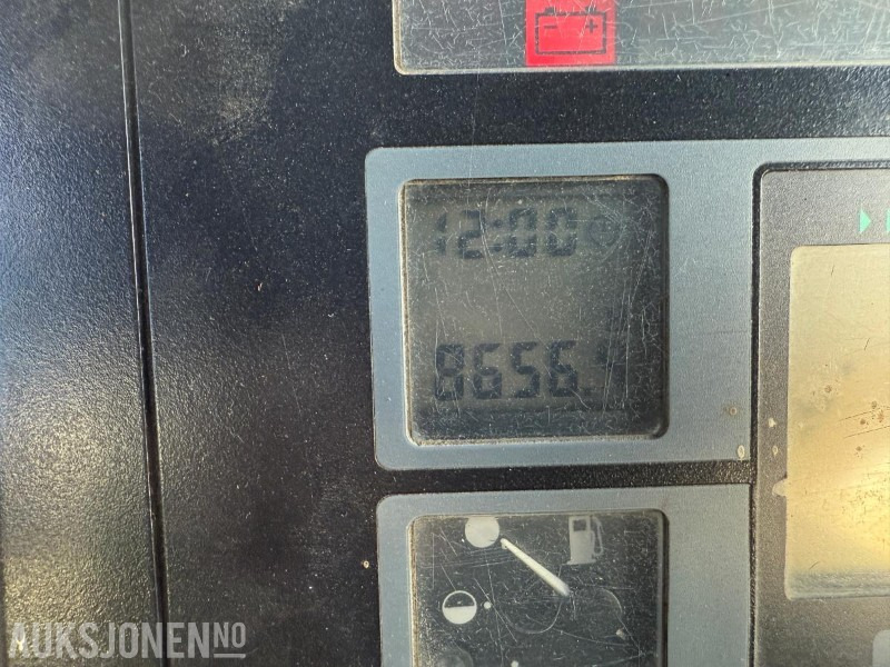 Traktor 2002 McCormick C100 m/Fronthydraulikk: slika 12 Traktor 2002 McCormick C100 m/Fronthydraulikk: slika 12