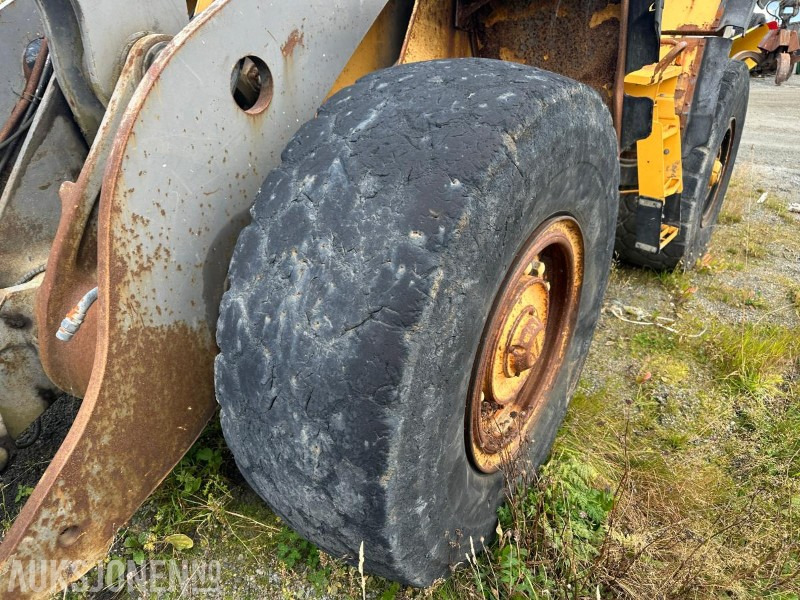 2002 Volvo L90D hjullaster – 17 tonn // Helgummihjul // Sentralsmøring - Utovarivač točkaš: slika 5 2002 Volvo L90D hjullaster – 17 tonn // Helgummihjul // Sentralsmøring - Utovarivač točkaš: slika 5