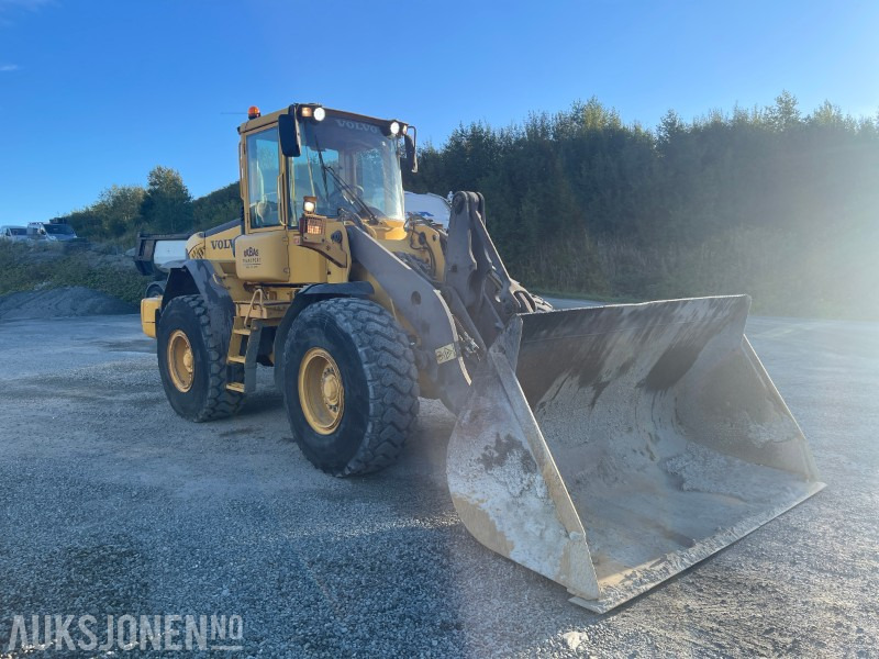 2003 Volvo L90E - Utovarivač točkaš: slika 2 2003 Volvo L90E - Utovarivač točkaš: slika 2