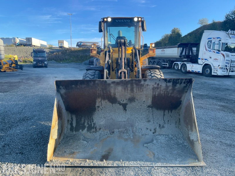 2003 Volvo L90E - Utovarivač točkaš: slika 5 2003 Volvo L90E - Utovarivač točkaš: slika 5