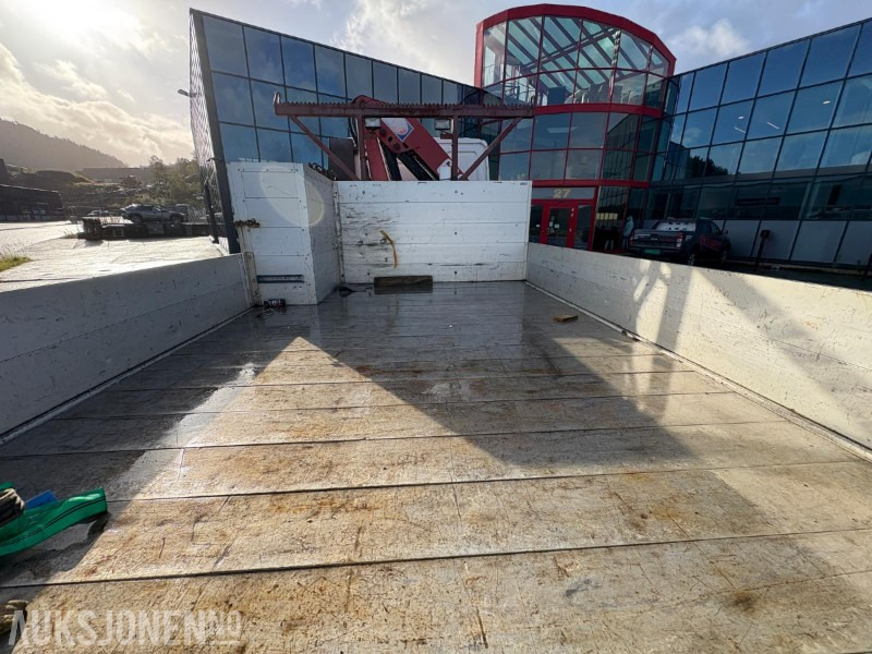 Kamion sa dizalicom 2004 Iveco 120E24 EUROCARGO kranbil - registrert for 5 sitteplasser: slika 13 Kamion sa dizalicom 2004 Iveco 120E24 EUROCARGO kranbil - registrert for 5 sitteplasser: slika 13