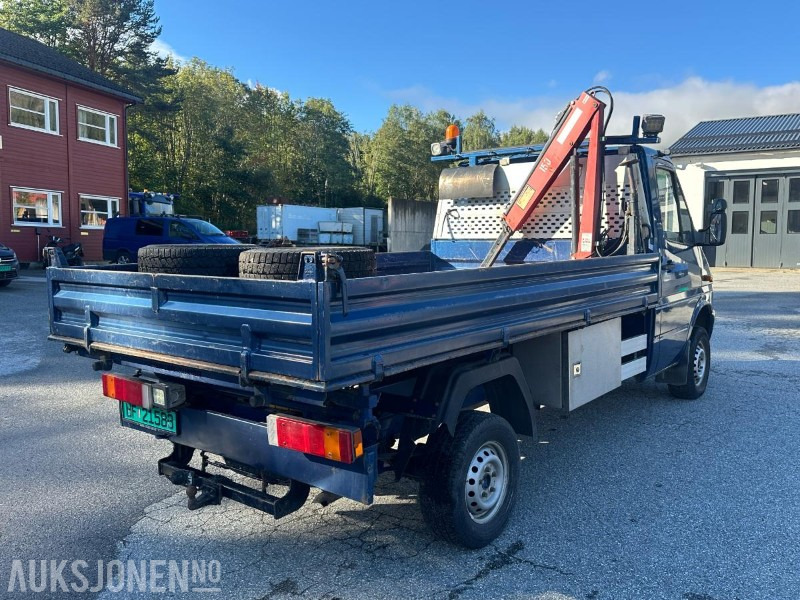 2004 Mercedes-Benz 313 CDI SPRINTER 2.1-129 D - 4X4 - Kran - Tippkasse - 173782 km - Dostavno vozilo s ravnom platformom: slika 5 2004 Mercedes-Benz 313 CDI SPRINTER 2.1-129 D - 4X4 - Kran - Tippkasse - 173782 km - Dostavno vozilo s ravnom platformom: slika 5